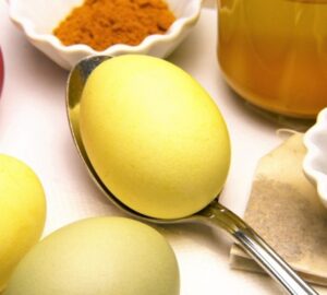 Dyeing Easter Eggs Naturally with Plants